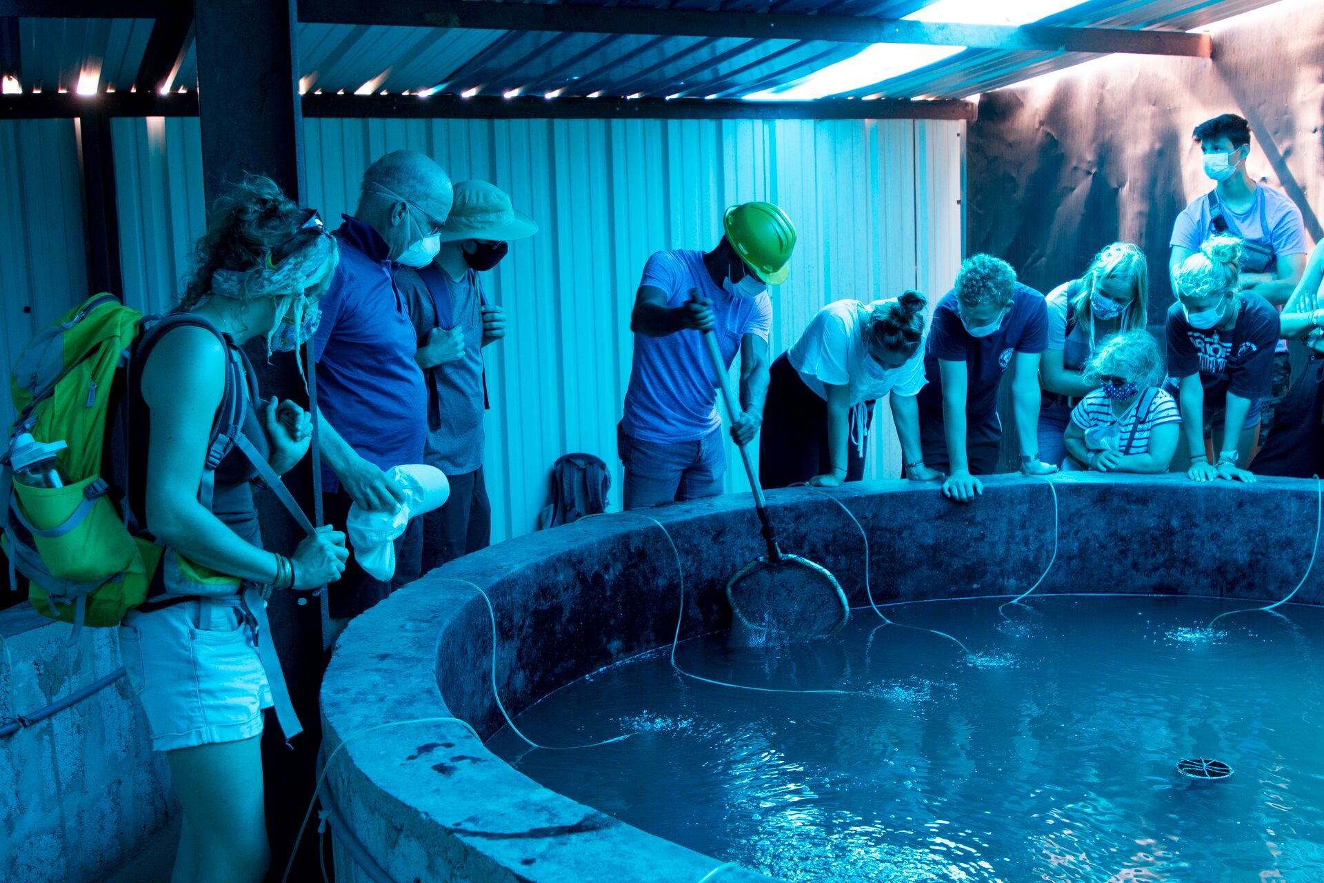 Students at the shrimp farm Fazenda de Camarão in Calhau 